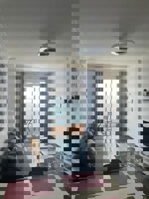 Soggiorno moderno con TV a schermo piatto al Buenavista The Blue Oyster, Los Gigantes.