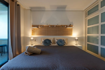 Cama matrimonial en el dormitorio de Teide View Balcones de Los Gigantes.