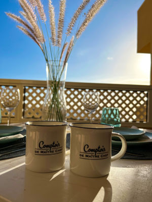 Frühstück auf der Terrasse mit Blick in Costa Adeje.